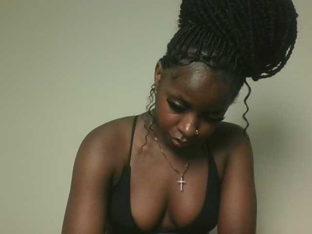 Sexykitten1 live cam on BongaCams