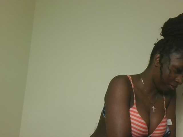 Sexykitten1 live webcam show