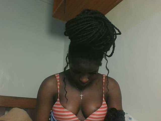 Sexykitten1 live cam on BongaCams