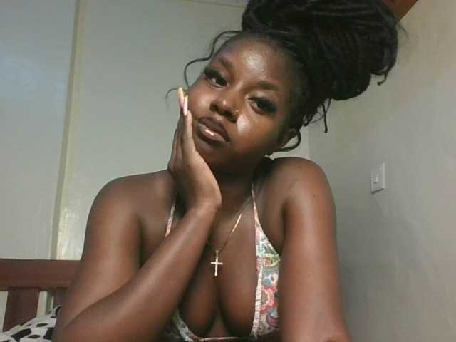 Sexykitten1 live cam on BongaCams