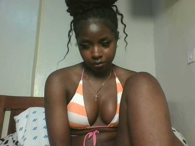 Sexykitten1 live cam on BongaCams