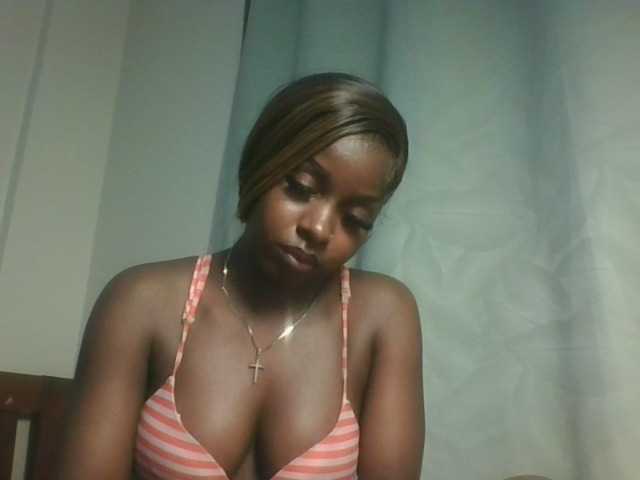 Sexykitten1 live cam on BongaCams