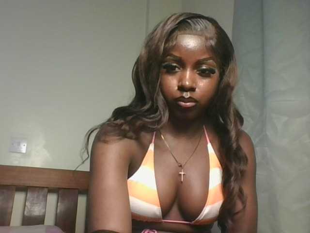 Sexykitten1 live cam on BongaCams