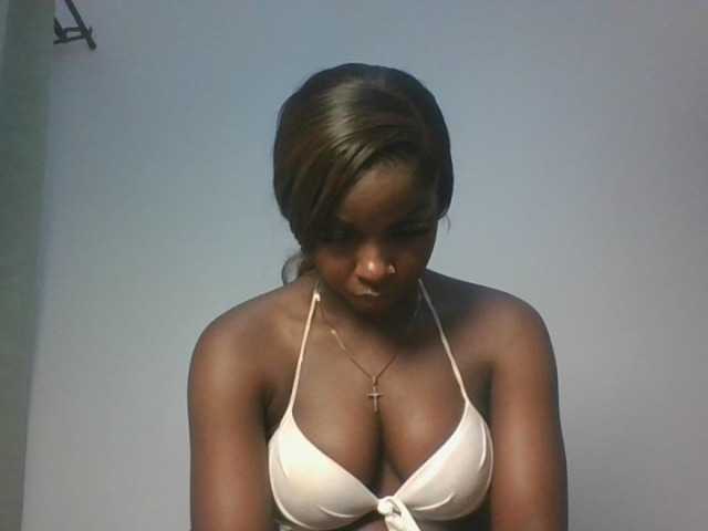 Sexykitten1 live cam on BongaCams