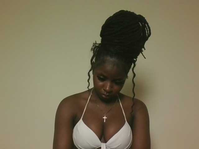 Sexykitten1 live cam on BongaCams