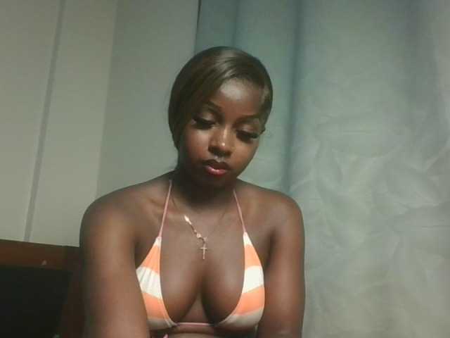 Sexykitten1 live cam on BongaCams