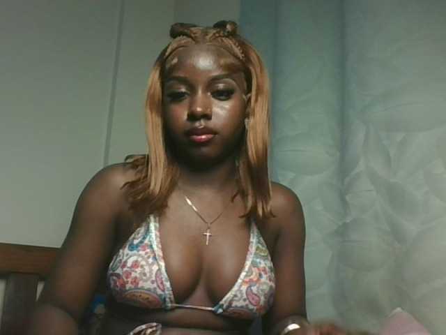 Sexykitten1 live cam on BongaCams