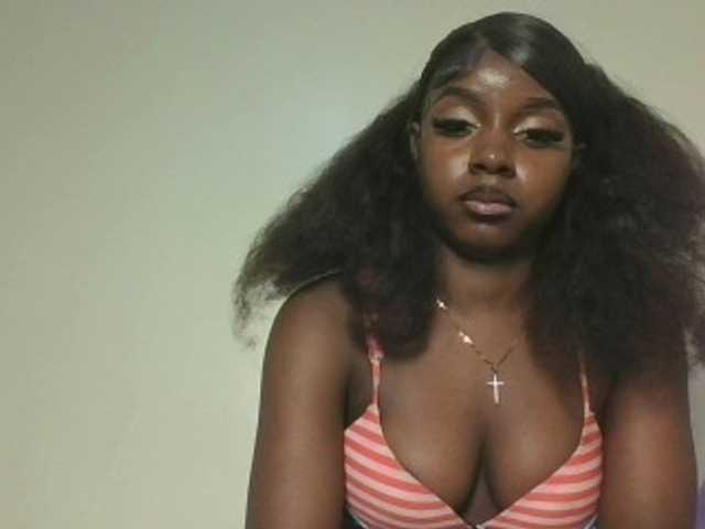 Sexykitten1 live cam on BongaCams