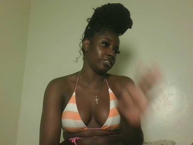 Sexykitten1 live cam on BongaCams