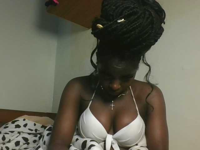Sexykitten1 live cam on BongaCams