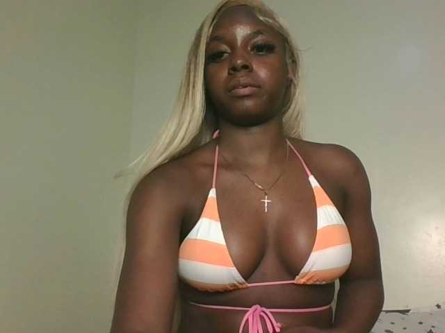 Sexykitten1 webcam