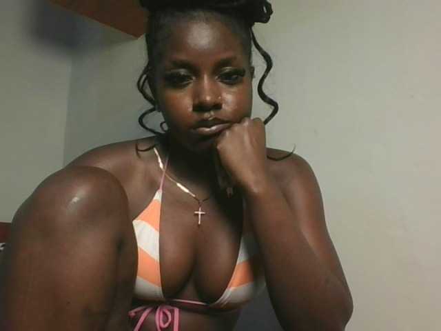 Sexykitten1 live cam on BongaCams
