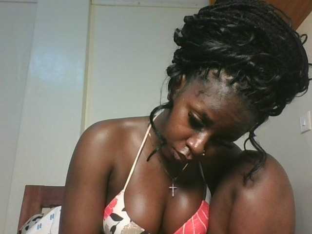 Sexykitten1 live cam on BongaCams