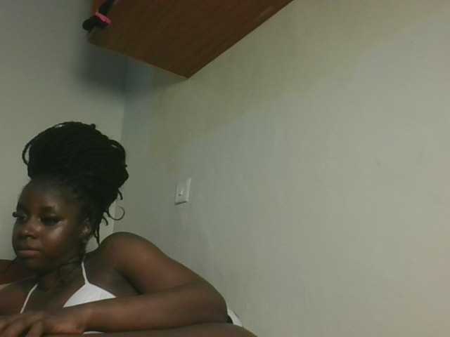 Sexykitten1 live cam on BongaCams