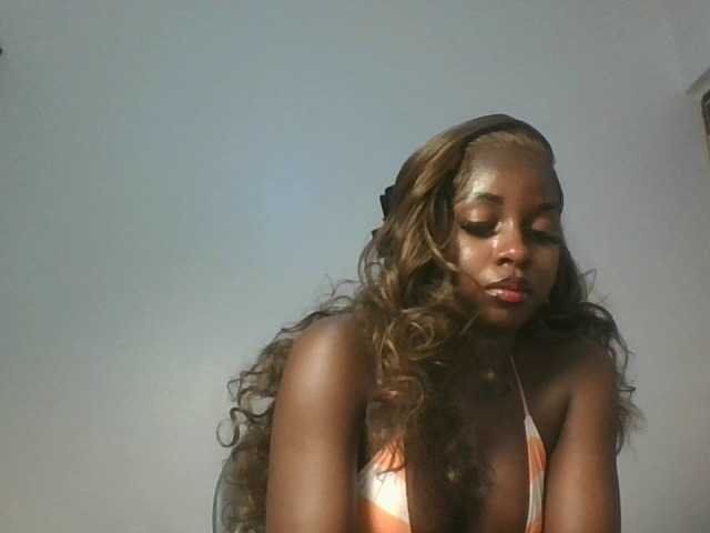 Sexykitten1 live cam on BongaCams