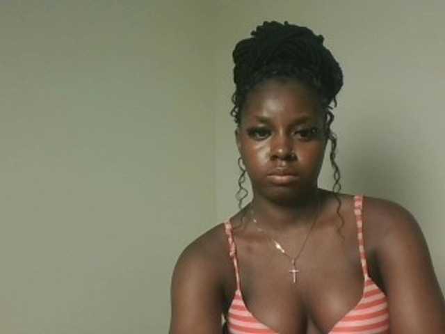 Sexykitten1 live cam on BongaCams