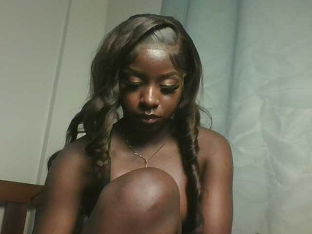 Sexykitten1 live cam on BongaCams
