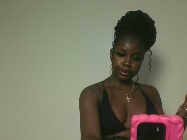 Sexykitten1 live cam on BongaCams