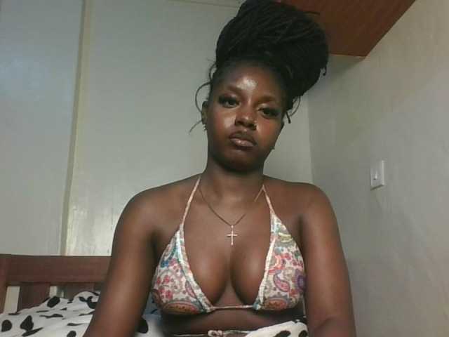 Sexykitten1 live cam on BongaCams