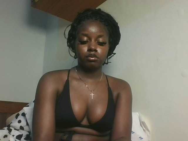 Sexykitten1 live cam on BongaCams