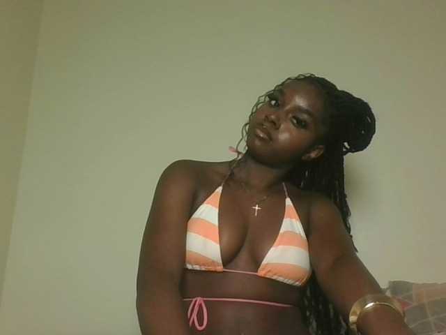 Sexykitten1 live cam on BongaCams