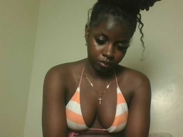 Sexykitten1 live cam on BongaCams
