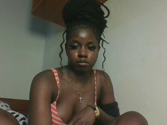 Sexykitten1 live cam on BongaCams
