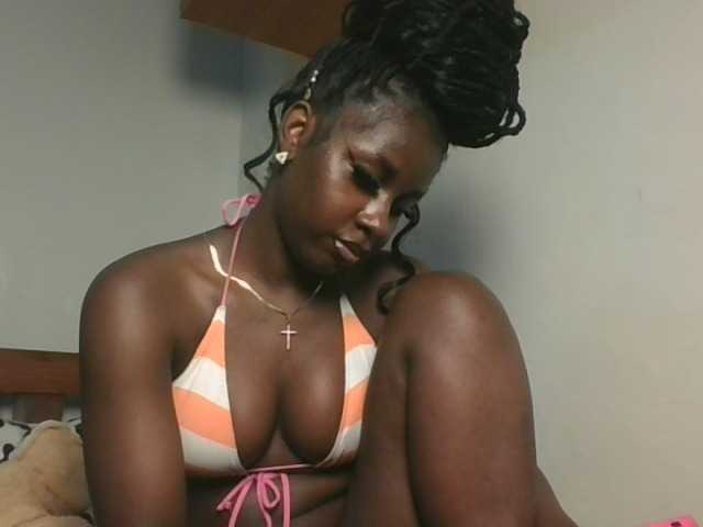 Sexykitten1 live cam on BongaCams