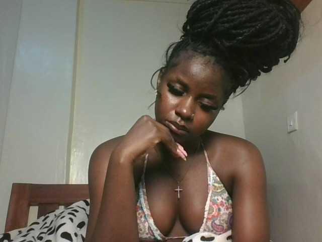 Sexykitten1 live cam on BongaCams