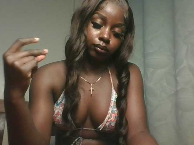 Sexykitten1 live cam on BongaCams