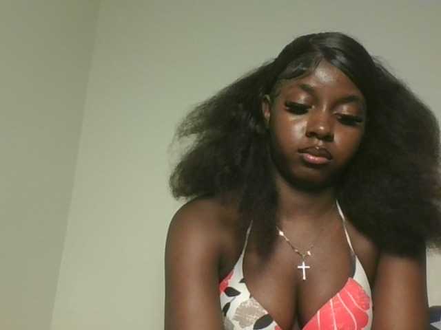 Sexykitten1 live cam on BongaCams