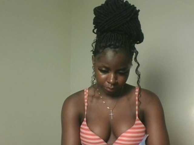 Sexykitten1 live cam on BongaCams