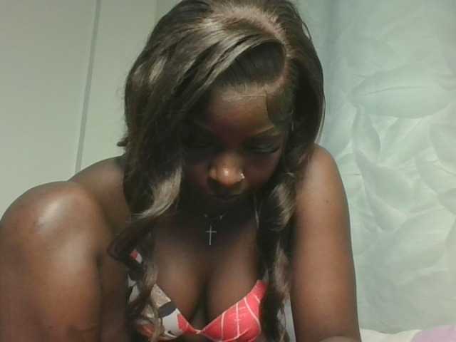 Sexykitten1 live cam on BongaCams