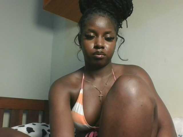 Sexykitten1 live cam on BongaCams