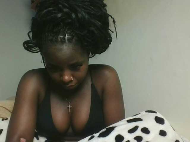 Sexykitten1 live cam on BongaCams