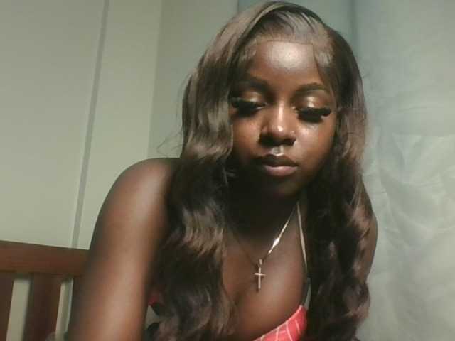 Sexykitten1 live cam on BongaCams