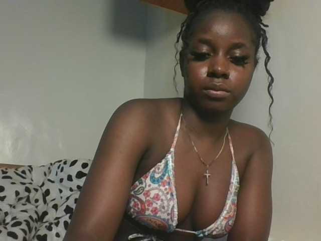 Sexykitten1 live cam on BongaCams