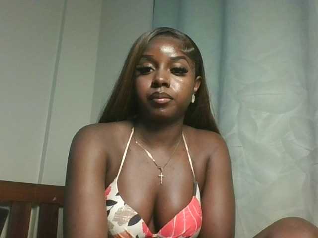 Sexykitten1 live cam on BongaCams