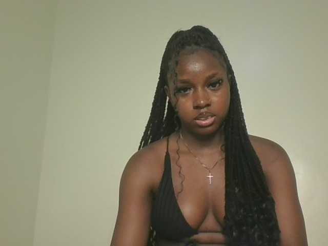 Sexykitten1 live cam on BongaCams