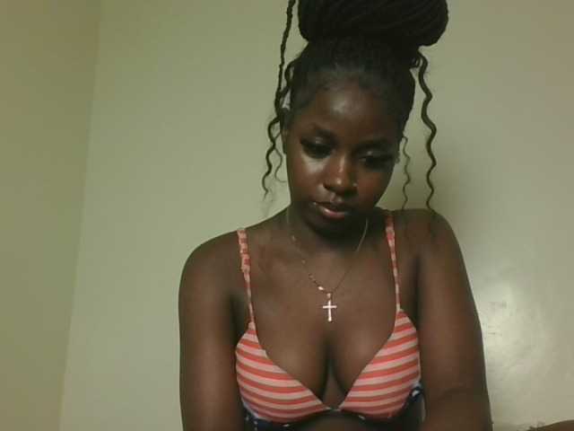 Sexykitten1 live cam on BongaCams
