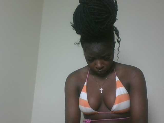 Sexykitten1 live cam on BongaCams