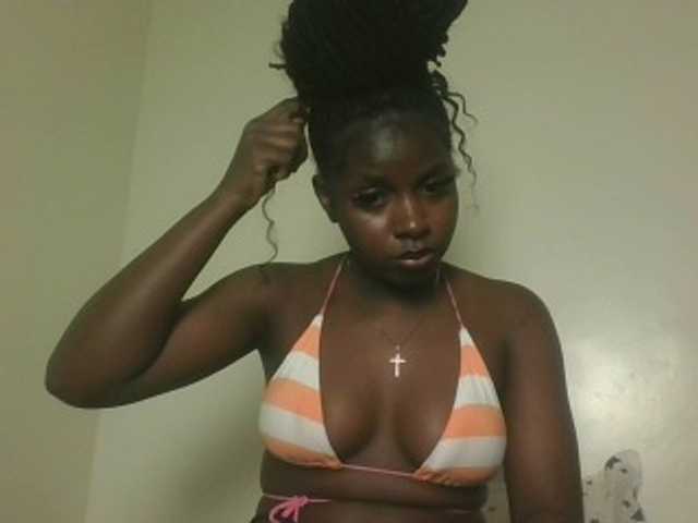 Sexykitten1 live cam on BongaCams