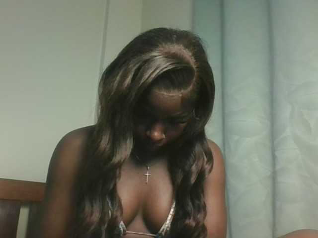 Sexykitten1 live cam on BongaCams