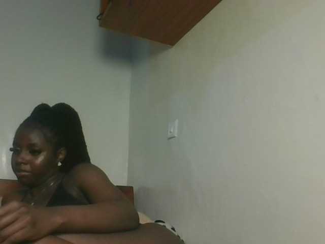Sexykitten1 live cam on BongaCams