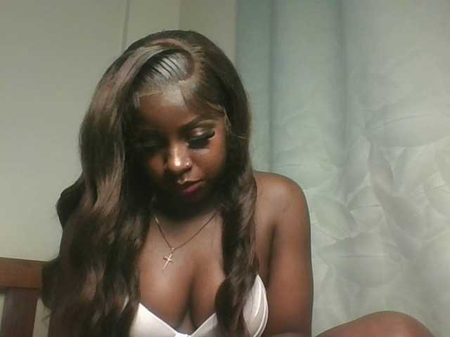 Sexykitten1 live cam on BongaCams