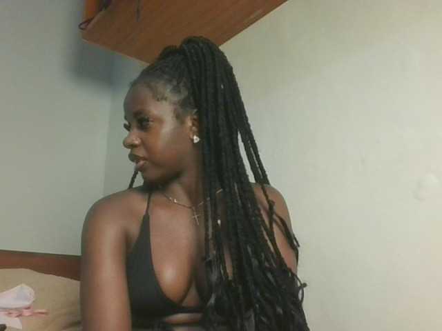 Sexykitten1 live cam on BongaCams