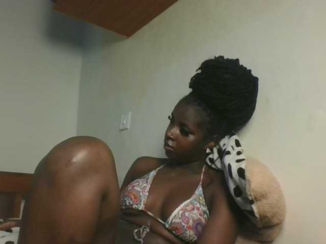 Sexykitten1 live cam on BongaCams