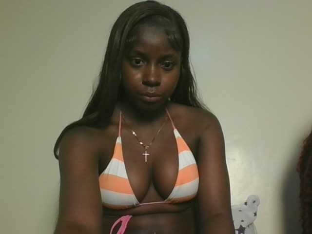 Sexykitten1 live cam on BongaCams
