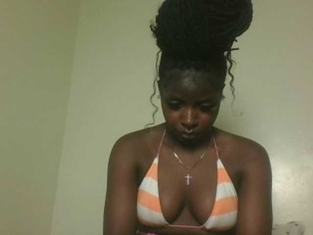 Sexykitten1 live cam on BongaCams