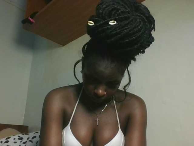 Sexykitten1 live cam on BongaCams